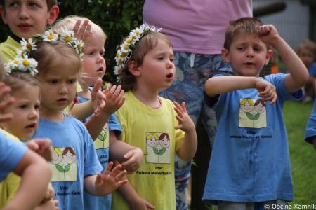Obogateno igrišče v enoti Kamenček Vrtca Antona Medveda Kamnik (10)